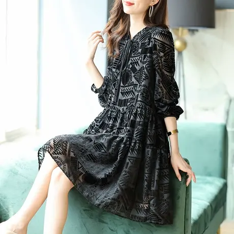 宝诗黎黑色系带植绒长袖连衣裙时尚减龄中长裙子2024新款春季女装图片