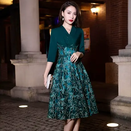 气质晚礼服连衣裙v领大牌奢华年会秋季平时可穿宴会高级小礼服女图片