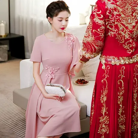 结婚年轻大牌女方妈妈婚宴装晚礼服平时可穿喜婆婆婚礼高贵连衣裙图片