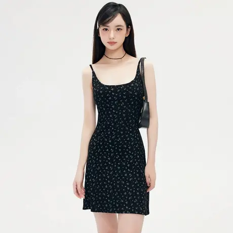 尔给裙子夏季黑色小众气质法式海边收腰碎花吊带连衣裙女小个子图片