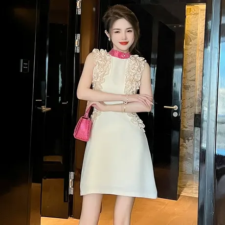 独特高级感立领无袖连衣裙女新款气质轻奢名媛风显瘦a字裙小个子图片