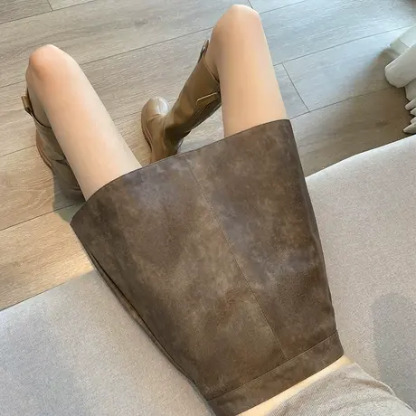棕色皮裙女秋冬季2023新款半身裙高腰复古磨砂哑光PU皮A字短裙子图片