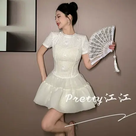 白色连衣裙女神范气质显瘦短裙小众轻奢名媛风收腰短袖a字裙夏季图片