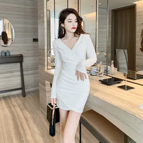 法式性感低胸高腰包臀裙甜辣风炸街气质修身长袖连衣裙通勤职业装图片