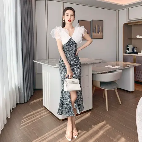 御姐轻熟冷淡风高级感裙子欧根纱印花气质拼接连衣裙女2024年夏装图片