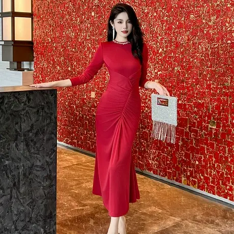 优雅气质显身材褶皱鱼尾连衣裙秋季女装复古圆领不规则修身长裙子图片