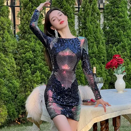 绝美独特超好看印花亮片连衣裙气质优雅性感设计师款包臀短裙春季图片