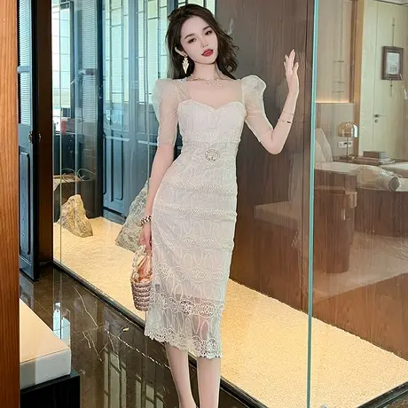 精致水溶蕾丝泡泡袖连衣裙女夏季轻奢气质女神范收腰方领包臀裙子图片
