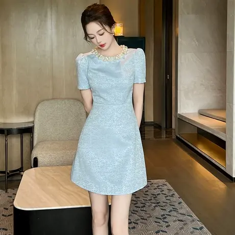简单大方御姐风连衣裙女2025新款韩系氛围感穿搭显瘦小众a字短裙图片