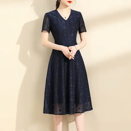 水墨青华2024夏季新品时尚显瘦V领短袖裙百搭收腰蕾丝连衣裙女图片