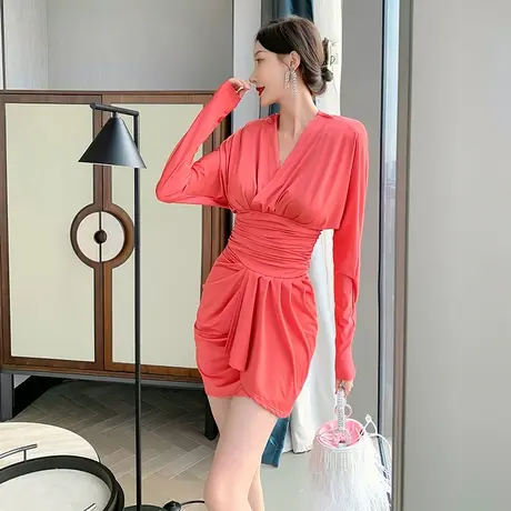 女秋季时尚连衣裙高腰显瘦褶皱短裙子法式温柔风修身设计感不规则图片