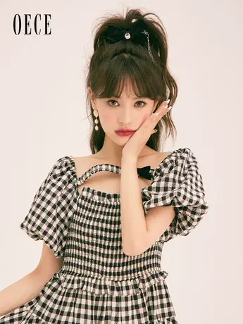 Oece复古格纹连衣裙2023春夏新款女装泡泡袖高级感裙子设计感小众图片