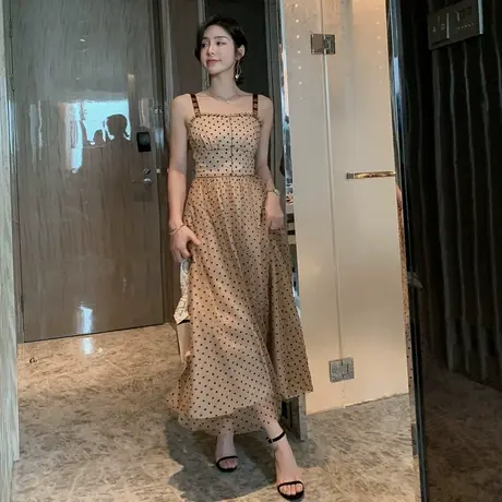 甜美度假洋气轻熟大摆长裙子女拼网纱波点收腰露肩吊带泫雅连衣裙图片