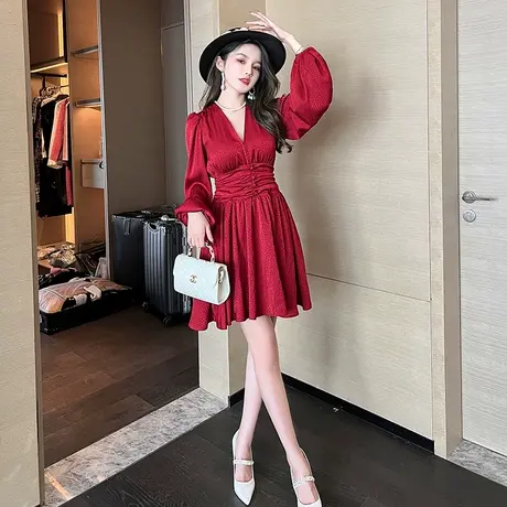 圣诞女装高腰v领连衣裙秋冬褶皱遮肚a字裙子御姐轻熟风小个子短款图片