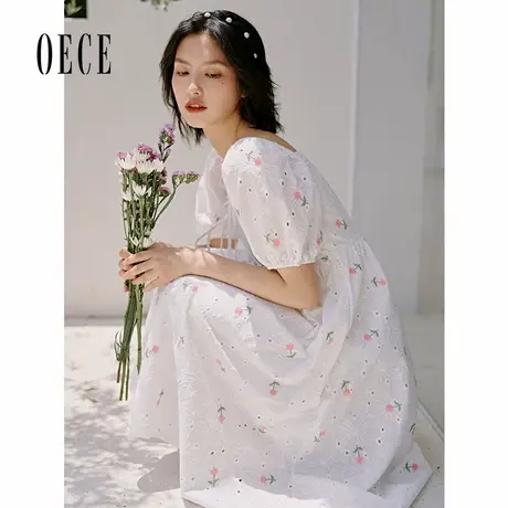 Oece夏装新款女装 甜甜碎花元气复古方领系带泡泡袖连衣裙图片