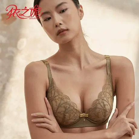 依之妮超薄文胸单层杯性感大胸显小内衣4扣调整型胸罩侧收女副乳图片
