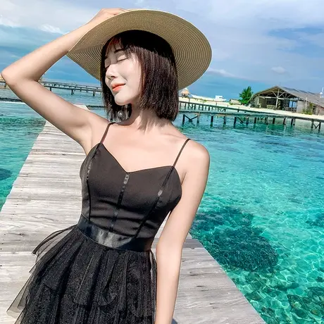 2023年流行女装吊带裙修身性感法式桔梗裙超仙甜美海边度假连衣裙图片
