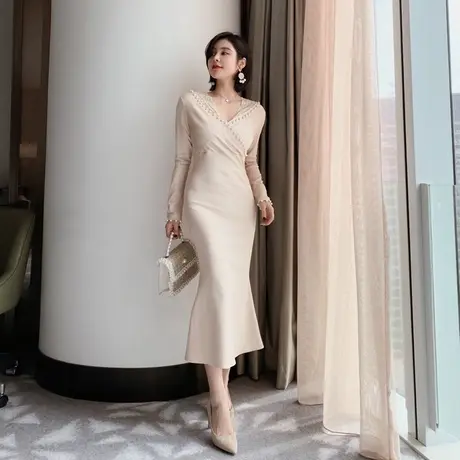 针织打底长裙女连衣裙名媛气质2023新款修身包臀时尚长款内搭裙子图片