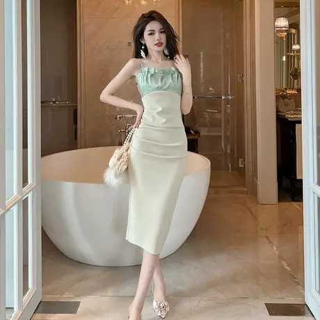 浪漫复古度假风吊带连衣裙女夏设计感小众修身气质性感包臀裙新款图片
