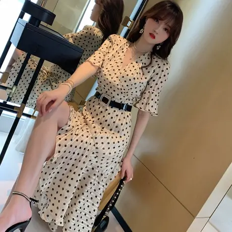 鱼尾波点仙女法式长裙女2023新款夏季雪纺碎花点点收腰V领连衣裙图片