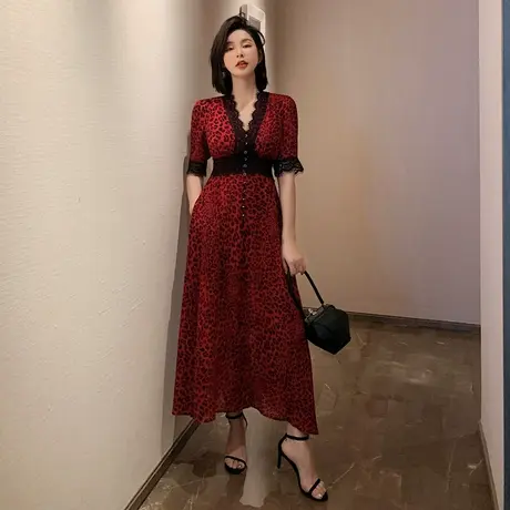 长裙女赫本风收腰轻熟V领连衣裙2023年新款夏装雪纺显瘦红色裙子图片