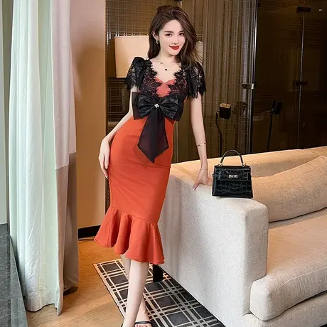 蝴蝶结拼接撞色假两件V领连衣裙收腰轻奢名媛风小众显瘦包臀裙子图片