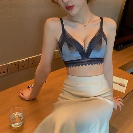 内衣女调整型加厚款小胸聚拢显大bra无钢圈收副乳防下垂文胸套装图片