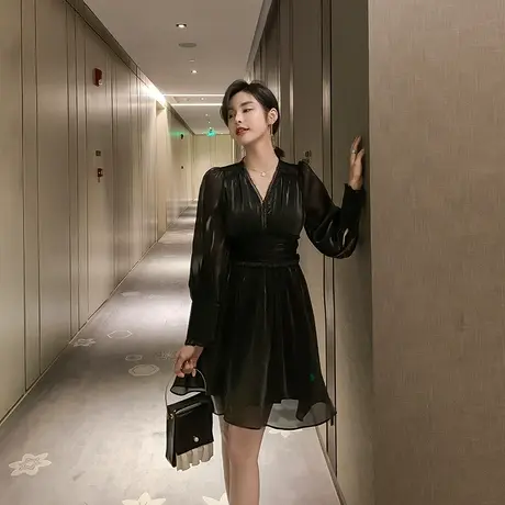 秋季女装欧根纱光泽连衣裙暗黑系性感显瘦灯笼袖厌世风高腰A字裙图片