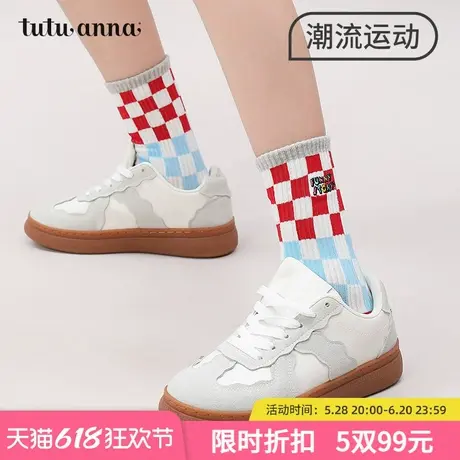 tutuanna春秋女款中筒袜 潮流格子运动风字母刺绣透气棉质短袜女图片