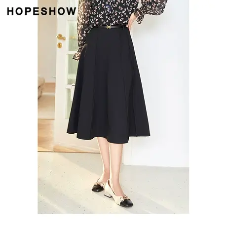 红袖outlets纯色字母金属扣半身裙hopeshow2023春季新款压褶A字裙图片