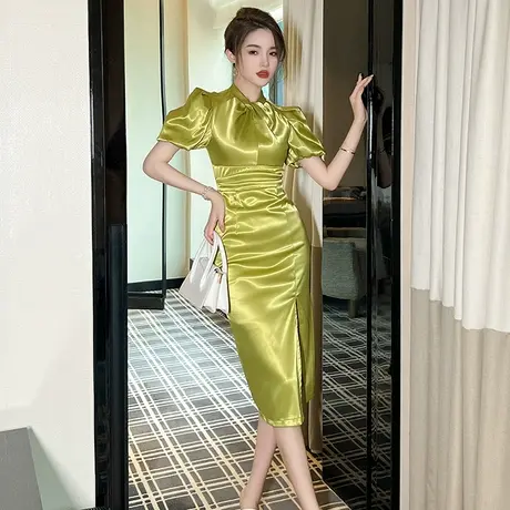 2023新款别致开叉设计感包臀一步裙修身显瘦赫本风漂亮气质连衣裙图片