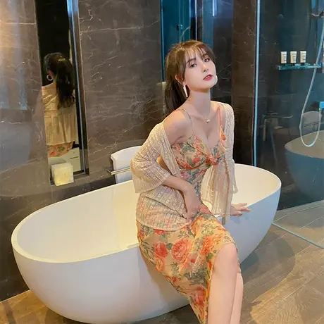 2023油画碎花吊带裙子女夏内搭高冷御姐中长款气质印花玫瑰连衣裙图片