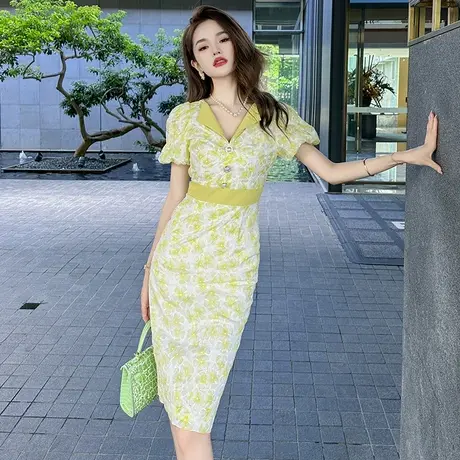 POLO领碎花显身材连衣裙女小众设计感优雅修身气质泡泡袖包臀裙子图片