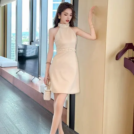 露肩无袖半高领挂脖连衣裙洋气显瘦小个子别致收腰减龄a字裙夏装图片