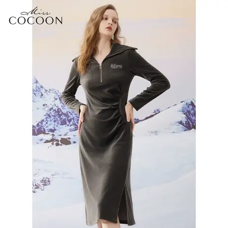 missCOCOON静奢风运动风质2023冬装新款女丝绒翻领针织连衣裙女图片