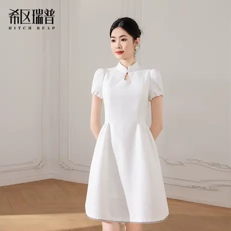 2025春夏新款法式名媛立领珍珠扣镂空气质优雅修身连衣裙图片
