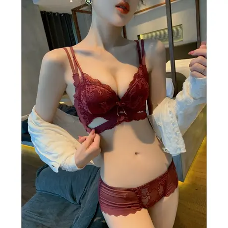 本命年红色内衣女加厚聚拢性感纯欲胸罩无钢圈收副乳小胸文胸套装图片