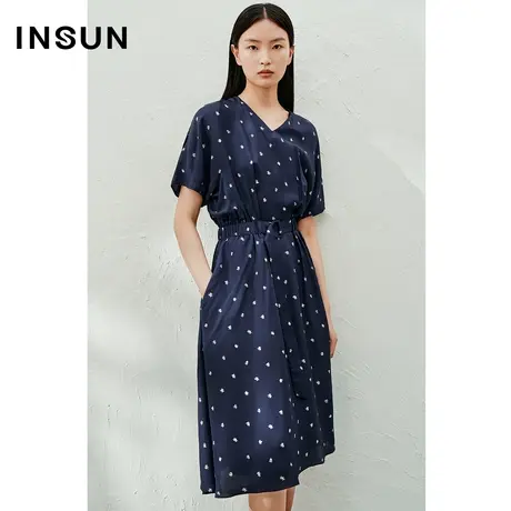 INSUN恩裳线上专选夏季印花冰丝飘逸连衣裙图片