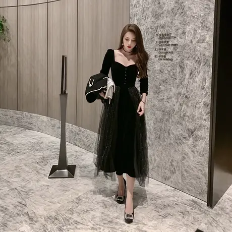 法式小众显瘦收腰礼服连衣裙赫本风丝绒小黑裙气质方领拼网纱长裙图片