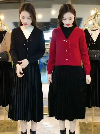 针织连衣裙女2023秋冬新款内搭打底毛衣裙中长款高级感裙子配大衣图片