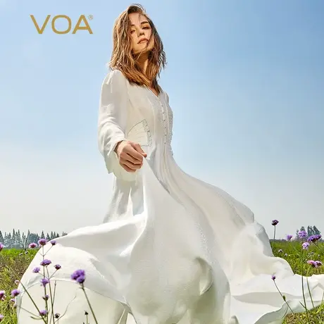 VOA真丝提花V领灯笼长袖对丝工艺立体珍珠扣点缀褶皱桑蚕丝连衣裙图片