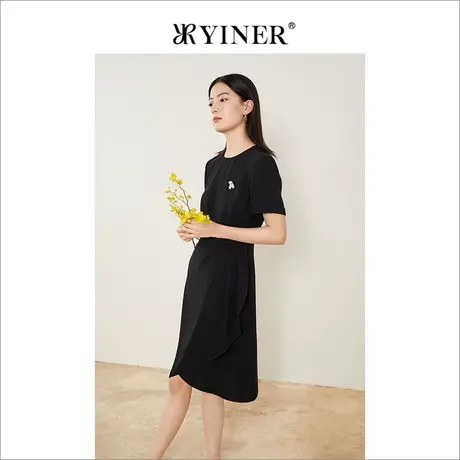 YINER音儿专选女装夏季简约法风褶皱短袖不对称修身连衣裙图片