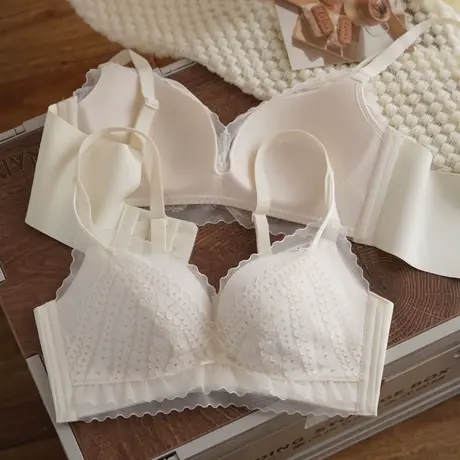 调整型内衣女小胸聚拢薄款蕾丝胸罩大胸显小无钢圈收副乳文胸套装图片