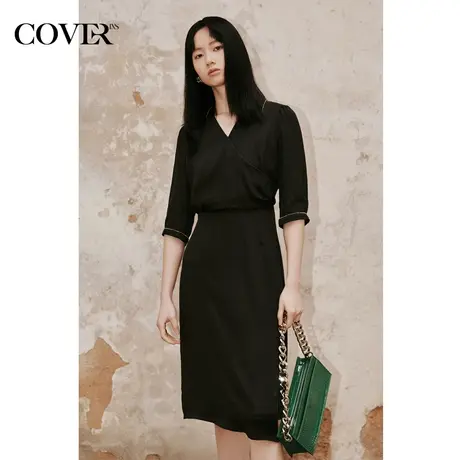 COVER夏季V领链条条纹肌理真丝连衣裙图片