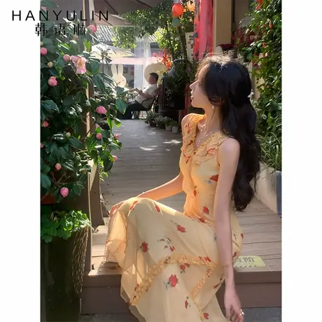 韩语琳 黄色玫瑰印花V领连衣裙女2025新款夏季气质氛围感度假长裙图片