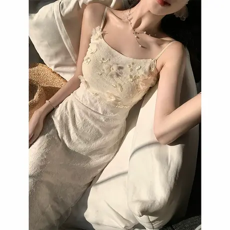 韩语琳 气质名媛吊带连衣裙女夏季新款法式温柔风立体花朵长裙图片