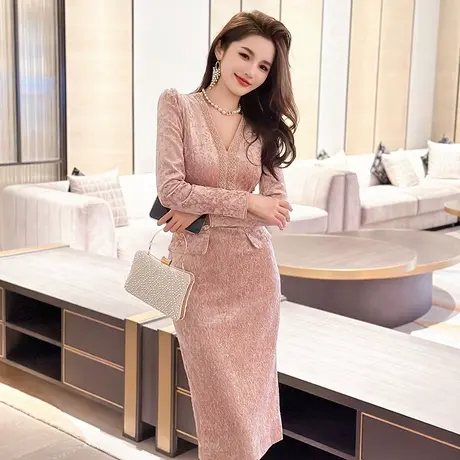 女神气质名媛风西装粉色连衣裙甜美漂亮高级感修身V领丝绒中长裙图片