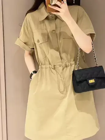 2023夏季新款纯色polo领短袖连衣裙女宽松休闲抽绳收腰工装衬衫裙图片