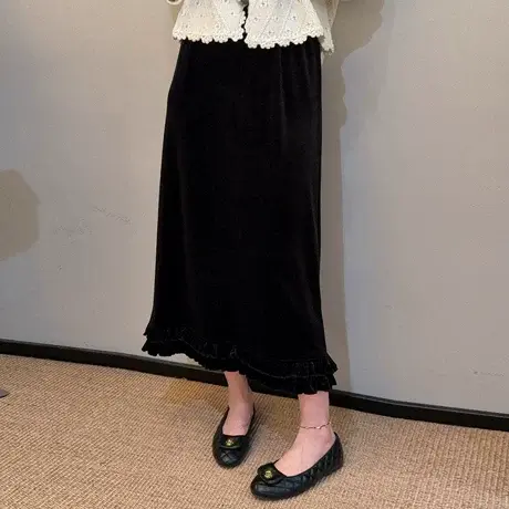 金丝绒开叉木耳边半身裙2025松紧百搭秋冬花边高腰显瘦荷叶边长裙图片