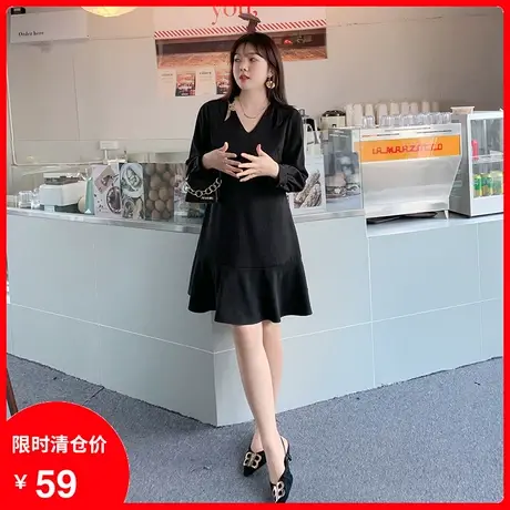 显瘦大码连衣裙2024早秋季新款V领法式设计感气质轻奢胖mm小黑裙图片